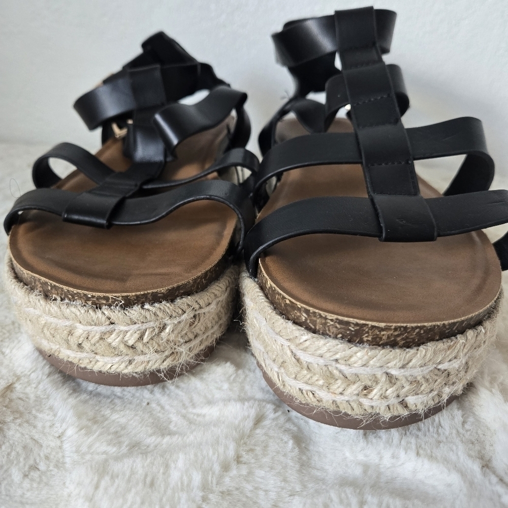 NWT Torrid  Women's Fisherman Platform Sandals size 9.5 WW - Picture 10 of 11